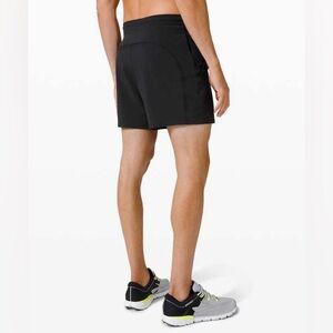 Lululemon Pace Breaker Linerless Shorts 5” in Black, size Medium